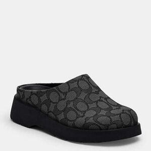 New Coach Link Mule In Signature Jacquard